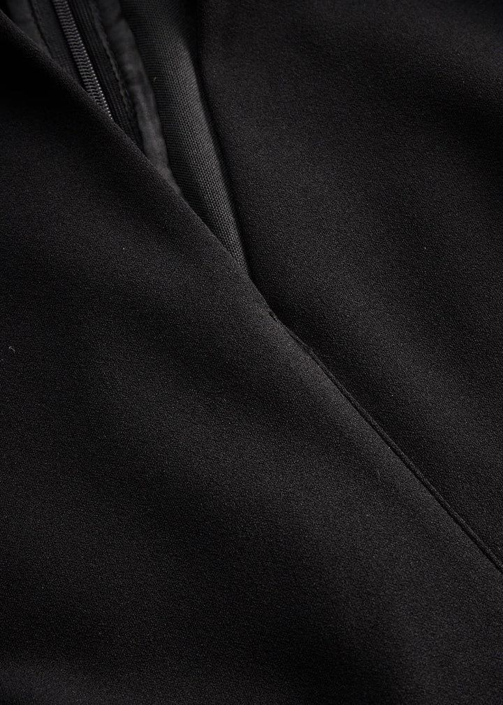 Naomi | Vestido negro refinado con cinturón